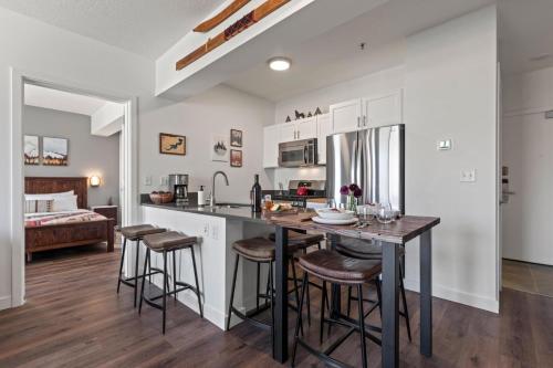 KBM Resorts Modern 2BR Across the St from Jordanelle Gondola and Reservoir MAS-3053 KBM Resorts Modern 2BR Across the St from Jordanelle Gondola and Reservoir MAS-3053