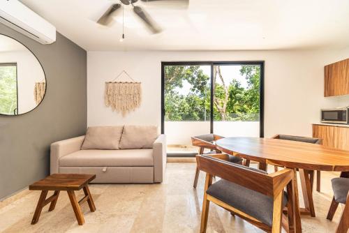 1 BD Suite with Private Balcony, Rooftop Pool, Gym, Tulum (Foto 3)