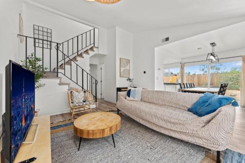 Cozy Retreat in West Covina, Modern Comfort and Great Location! in West Covina, Vereinigte Staaten von Amerika