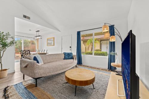 Cozy Retreat in West Covina, Modern Comfort and Great Location! in West Covina, USA
