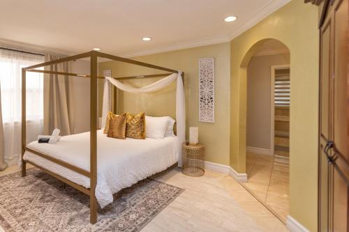 Miami House - Heated Pool - Family Vacation in Coral Terrace