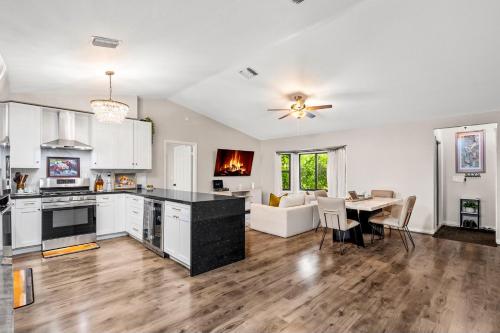 Luxury Pool Home in Loxahatchee, USA