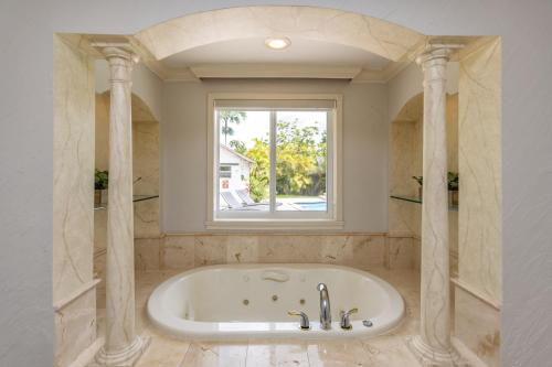 Bathroom, Miami House - Heated Pool - Family Vacation in Coral Terrace