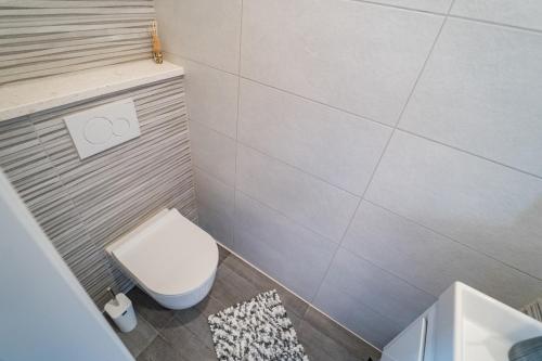 Seaside luxury villa with a swimming pool Razanj Rogoznica - 23572 - image 3