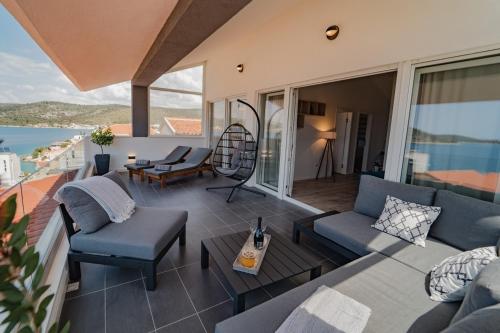 Three-Bedroom Villa with Sea View image 3