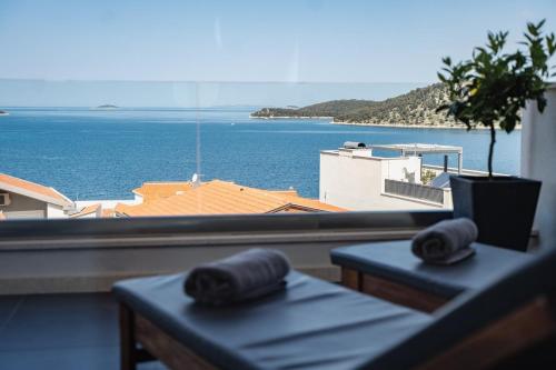 Three-Bedroom Villa with Sea View image 2