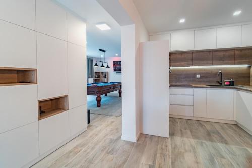 Three-Bedroom Villa with Sea View image 9