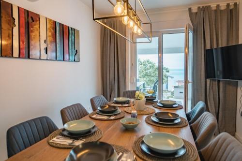 Three-Bedroom Villa with Sea View image 6