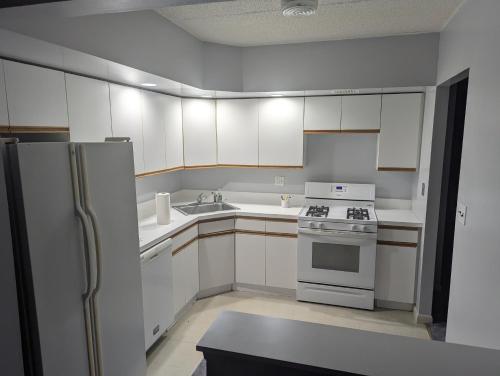 Room in Fresh Meadows in Utopia, USA