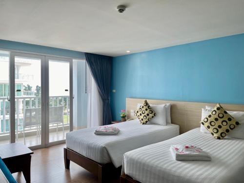 room detail thumbnail 0