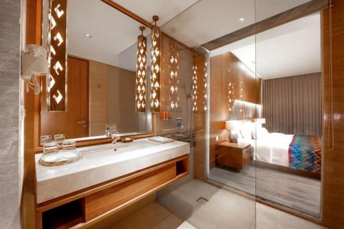 Deluxe King Room room in Aruna Senggigi Resort & Convention