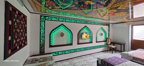 Main gallery