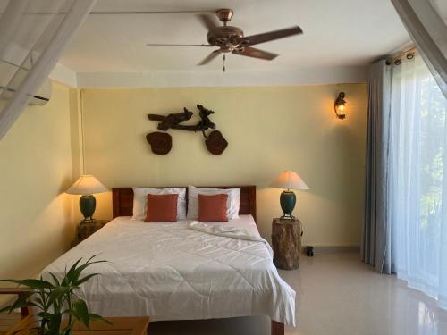 Homestay Yellow Natural House - image 2