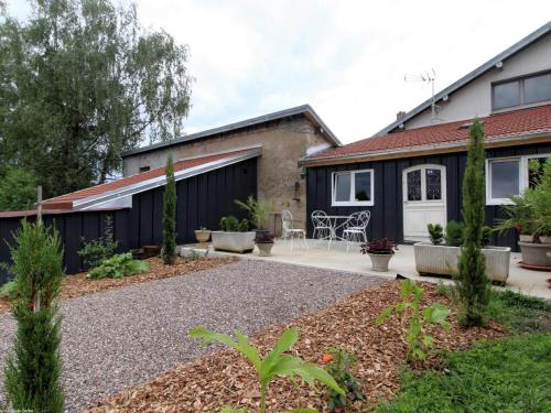 Charmant gîte historique avec WiFi, jardin et terrasses privées, au cœur de la nature - FR-1-583-359 gîte à louer Bourguignon-lès-Conflans