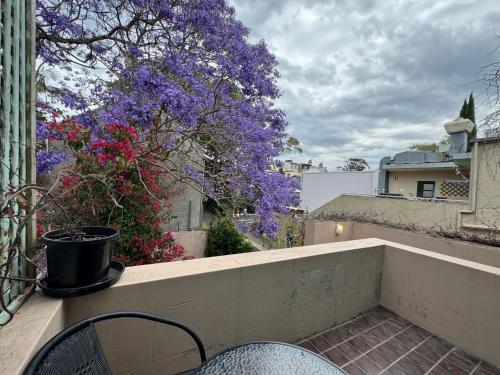 Exterior view, Lil Darling in Camperdown