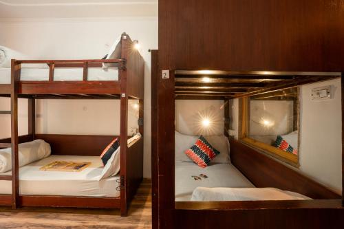 1 bunk bed
