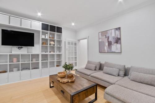 Pet-Friendly Home Just Minutes from Bondi Beach in Bellevue Hill