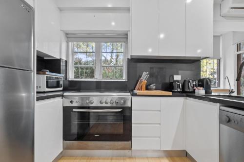 Pet-Friendly Home Just Minutes from Bondi Beach in Bellevue Hill