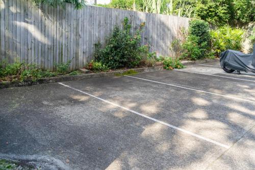 Pet-Friendly Home Just Minutes from Bondi Beach - image 14
