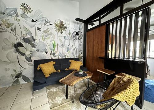 Designer-inspired 1bed1bath Condo Close To Beach