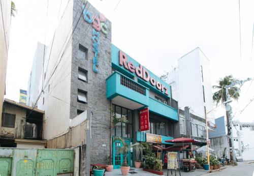 Foto - RedDoorz Plus at BGC near St Lukes