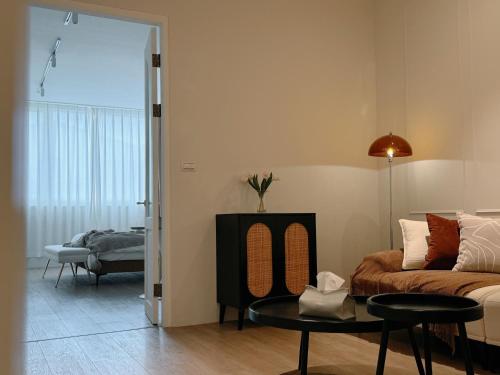 Deluxe Double Room image 6