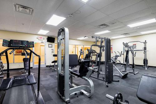 Quality Inn & Suites Coldwater near I-69 - 피트니스 센터