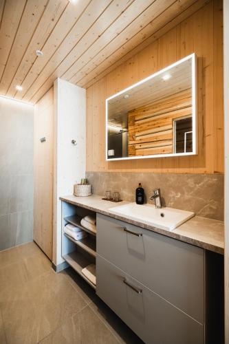 Bathroom, Bella Lake Resort in Kuopio