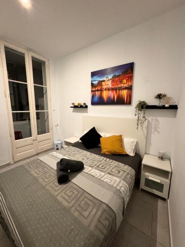 Room in a well-located apartment in the city of Barcelona