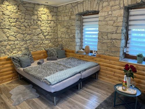 . Kaland apartman 1