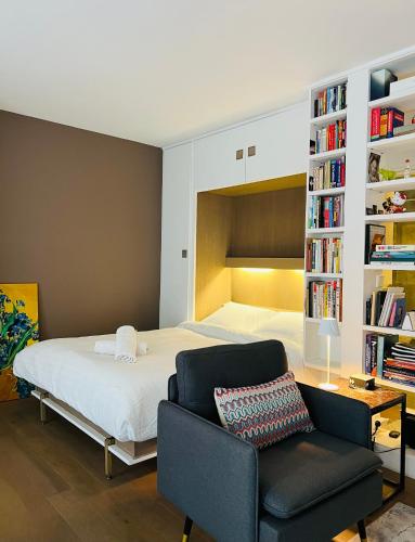 Another Attractive Flat near by St-Germain, St-Placide, Paryż