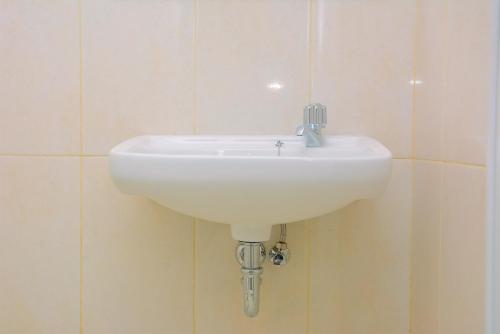 Fully Furnished with Comfortable Design Studio Springlake Summarecon Apartment By Travelio