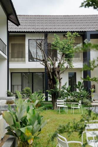 Garden, Shanti-Retreat Hotel in Pua