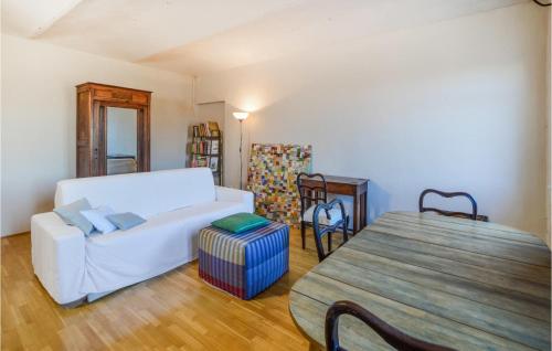  Amazing Apartment In Montegrosso Dasti With Wifi in Montegrosso dʼAsti