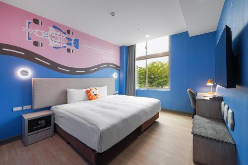 room detail thumbnail 1