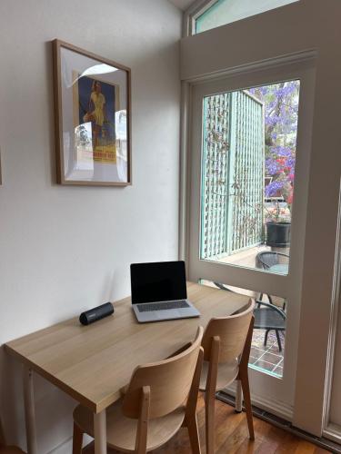 Business center, Lil Darling in Camperdown