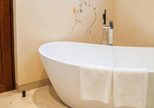 Adoro Hotel Boutique - image 3