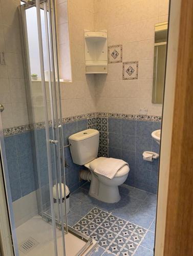 One-Bedroom Apartment image 3
