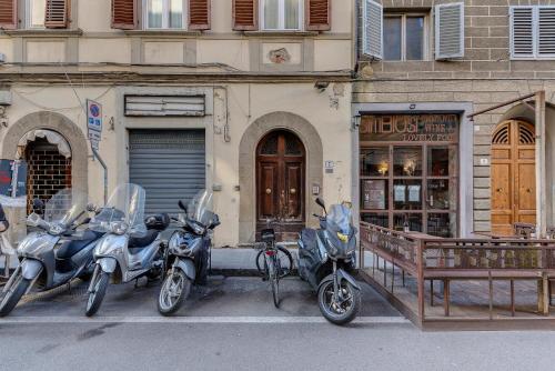 Guelfo Apartment by Mamo Florence - image 13