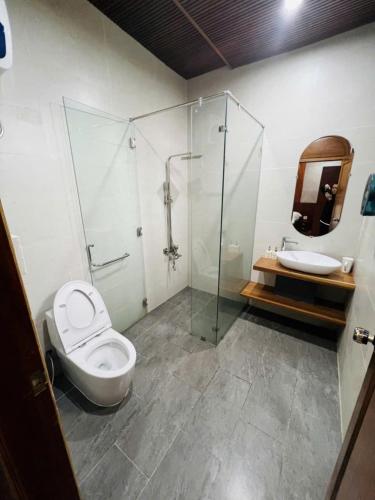 Vườn Trà HomeStay Măng Đen - 샤워실