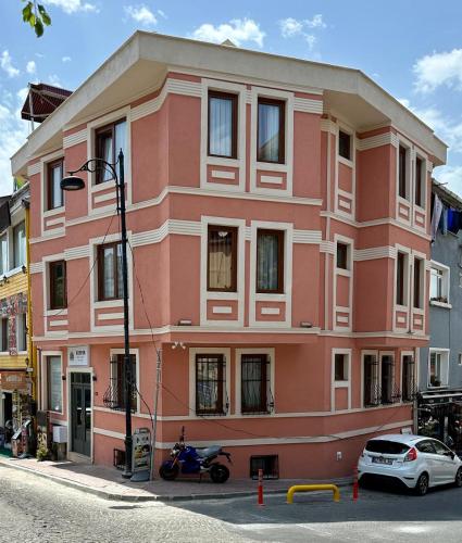 Keeper, Istanbul