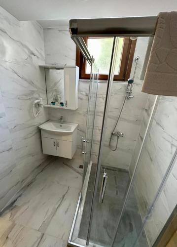 Double Room image 2