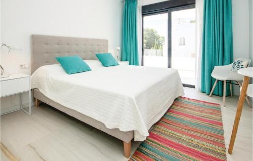 Stunning home in Nueva Andalucia w/ WiFi Outdoor swimming pool and 5 Bedrooms - image 12