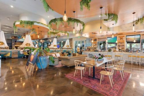 Emerald Coast Gem at The Palms of Destin near Ruth's Chris Steak House