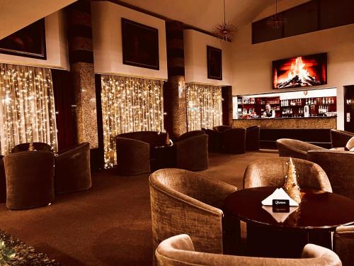 ผับ/เลาจน์, เปียตรา มาเร่ (Piatra Mare) in โปไอนาบราซอฟ