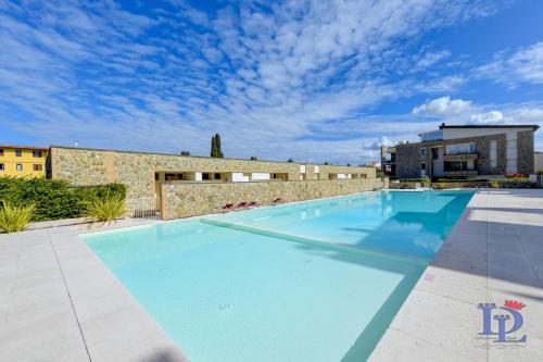 Marriott Warda Lovely Suite DesenzanoLoft Official Partner Homes & Villas by Marriott Bonvoy - Apartment - Desenzano del Garda