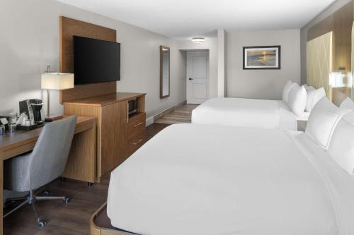 DoubleTree by Hilton Hilton Head Island Room Type - Queen Room with Two Queen Beds