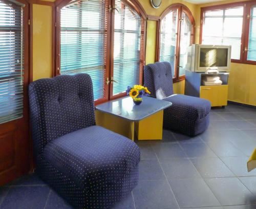 Darling Hotel - image 14