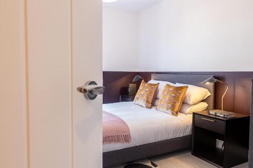 Modern 2BR apartment in Northwood St