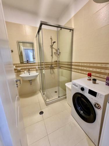 New Bazaar Cozy Luxor Apartments , 10 Apartments, Tirana (photo 8)
